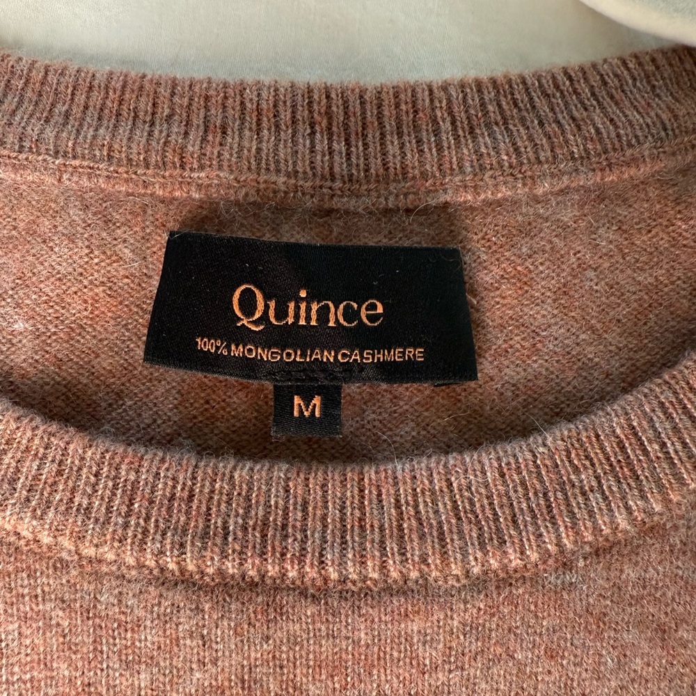 Quince Cashmere Crewneck Sweater - Size Medium | Discontinued color - Picture 4 of 5